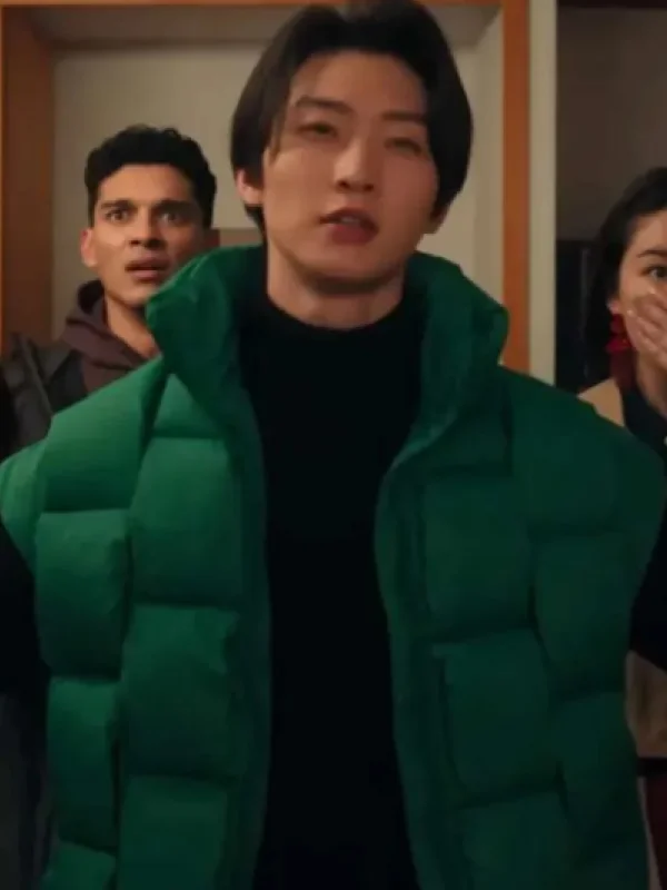 Xo Kitty S02 Sang Heon Lee Green Puffer Vest